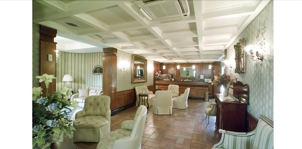 Hotel Quadrifoglio By Mancini Рим Экстерьер фото