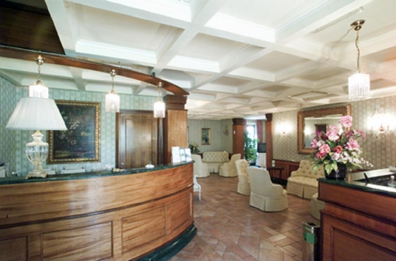 Hotel Quadrifoglio By Mancini Рим Экстерьер фото